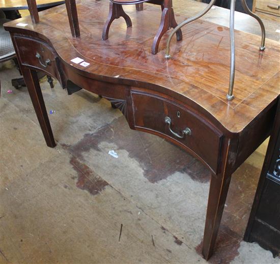 Mahogany serpentine front serving table(-)